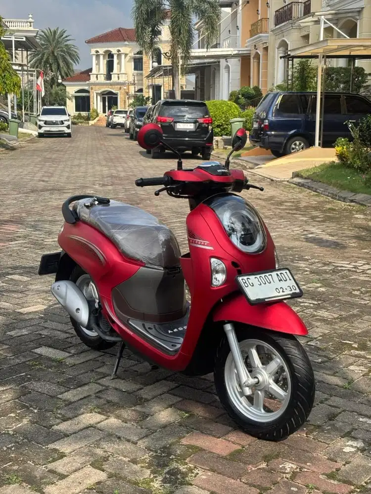LIKE NEW SCOOPY PRESTIGE KEYLESS 2025 NEW MODEL BARU WARNA MERAH MATTE