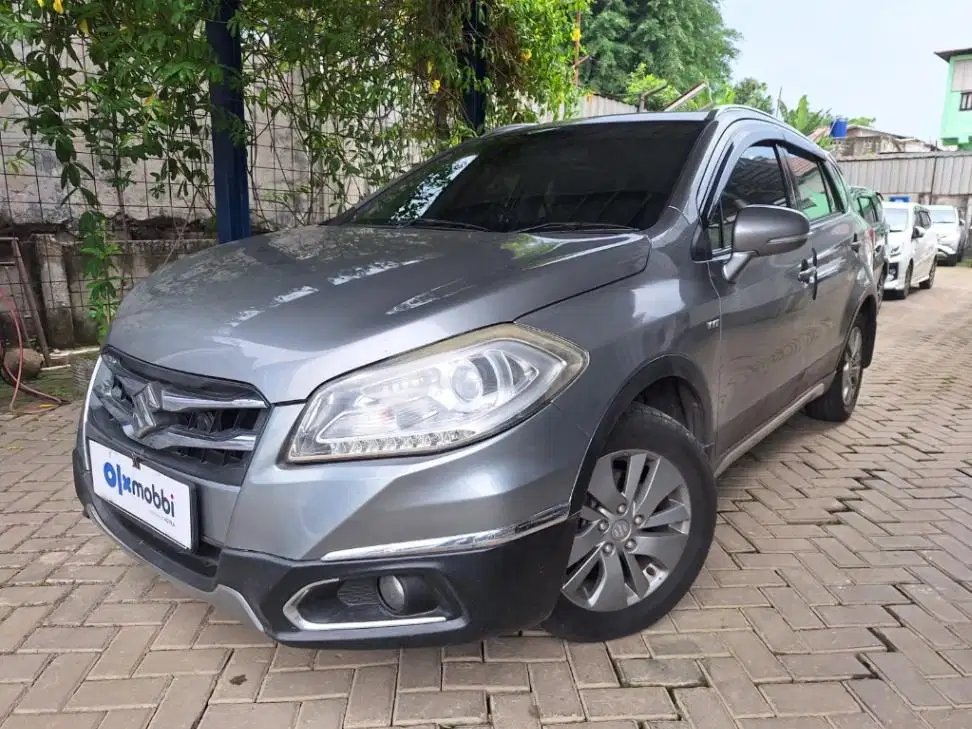 DP RENDAH Suzuki SX4 1.5 S-Cross Bensin-AT 2016 33T