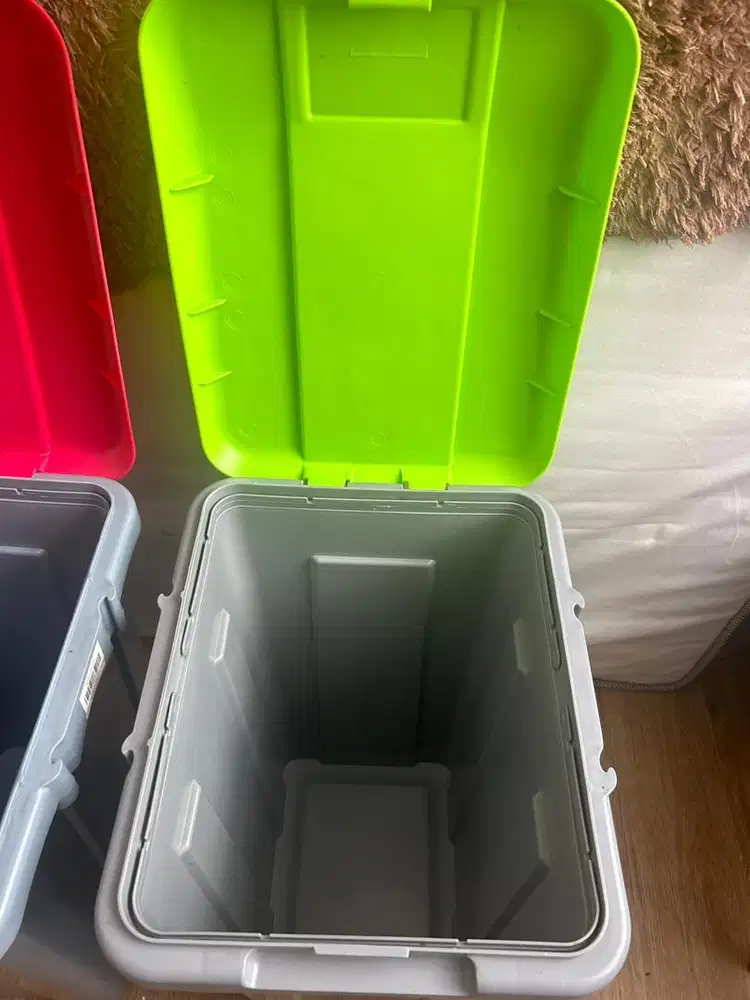 Tempat sampah krisbow