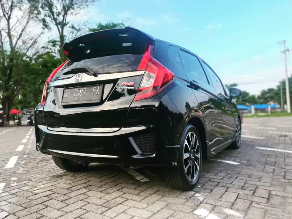 Jazz RS GK5 CVT Matic Hitam
