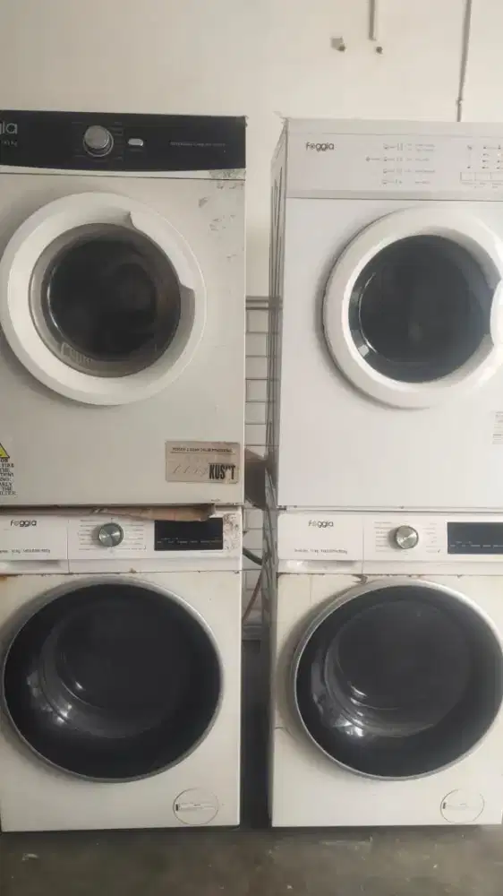Dijual 2 mesin cuci + pengering + tangki air