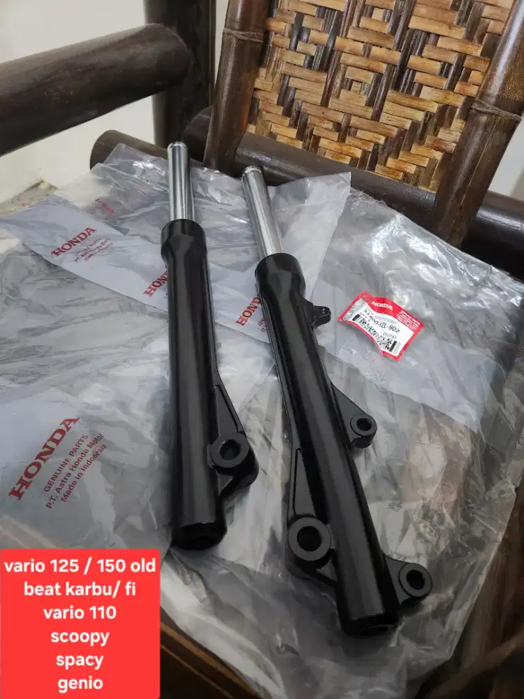 Shock Beat Vario Scoopy depan ori