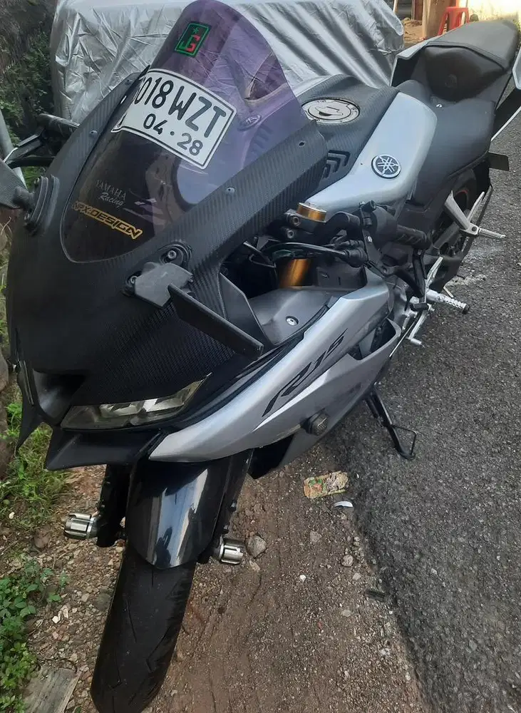 R15v3 yamaha grey