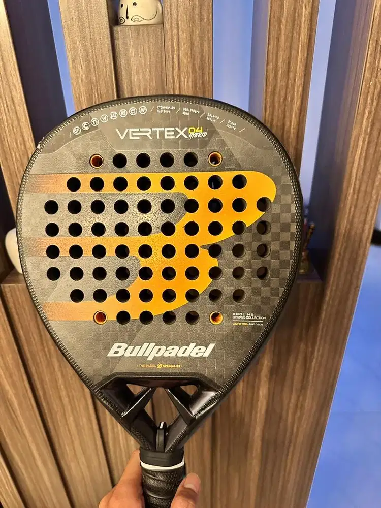 Dijual Bull padel Vertex 04 hybrib