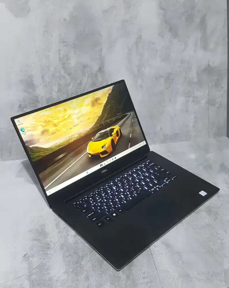 Dell Precision 5530/ Core i7-8850H/ 8GB/ 256GB/ Nvidia Quadro P1000
