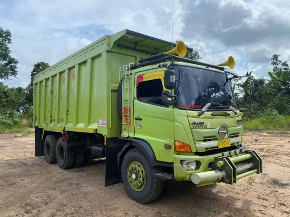 2022 Hino hdx dump truck