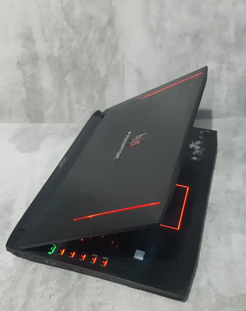 Acer Predator G9-792 / Core i7-6700HQ/ 16GB/ 128GB SSD + 500GB HDD