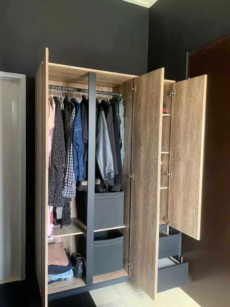 prelove lemari pakaian 3 pintu