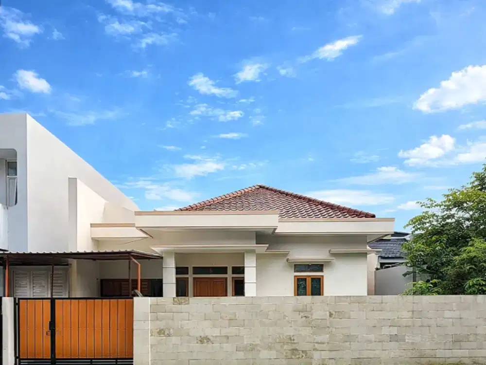Komplek Elite - Rumah Dijual Pejaten. Bangunan Bersih & BARU. NEGO