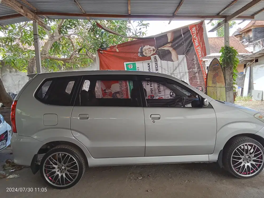 Toyota Avanza 2004 Bensin