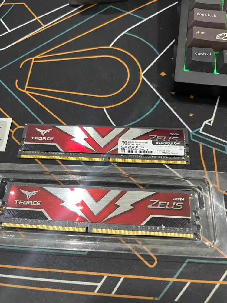 ZEUS T-FORCE RAM 32 GB DDR4 3200 MHZ