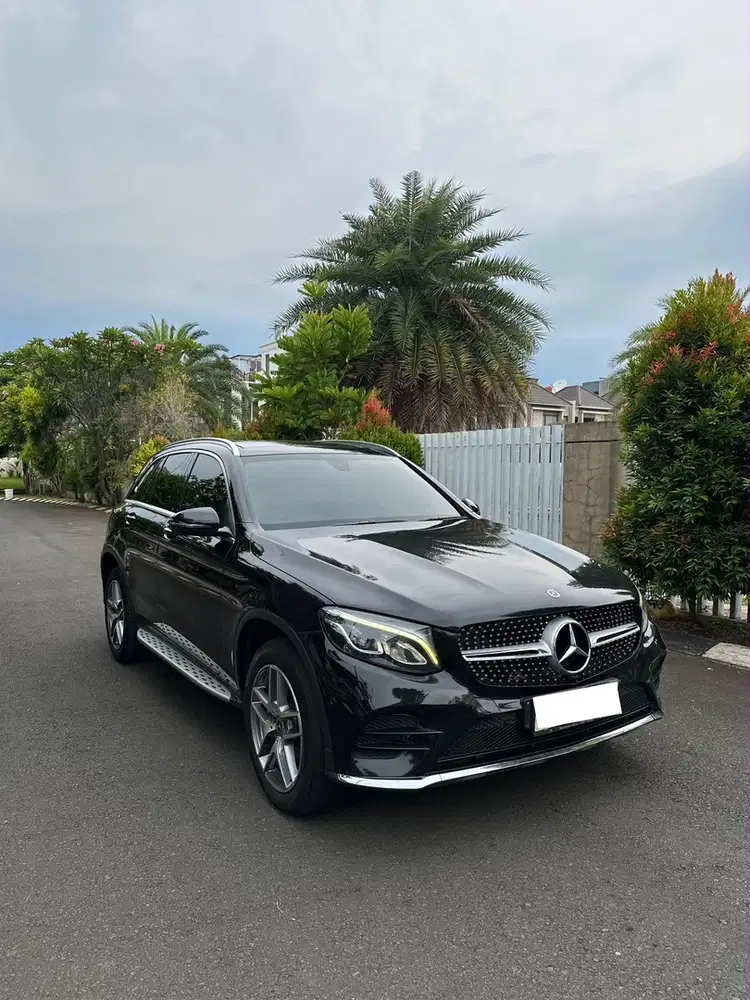 Mercedes-Benz GLC200 2019 Bensin