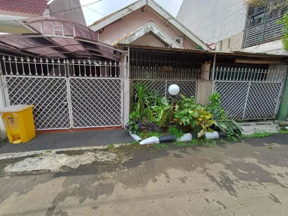 Dijual Rumah Nyaman Strategis di Bintaro