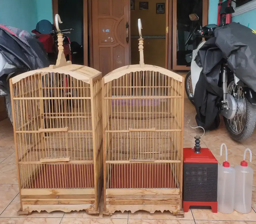 Di jual 2 kandang burung