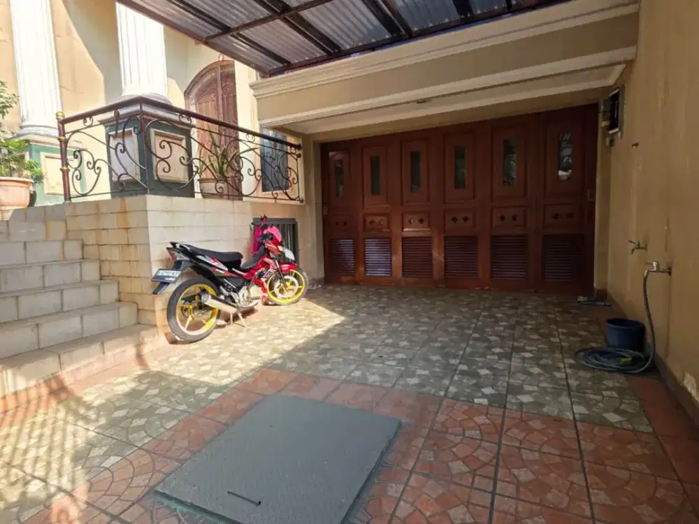 Rumah 2 Lantai Permata Buana Jalan Lebar Jakarta Barat