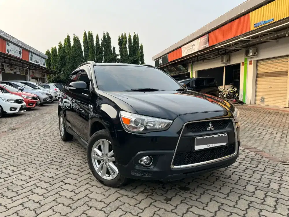 Mitsubishi Outlander sport 2.0 PX AT Sun Roof Black Edition