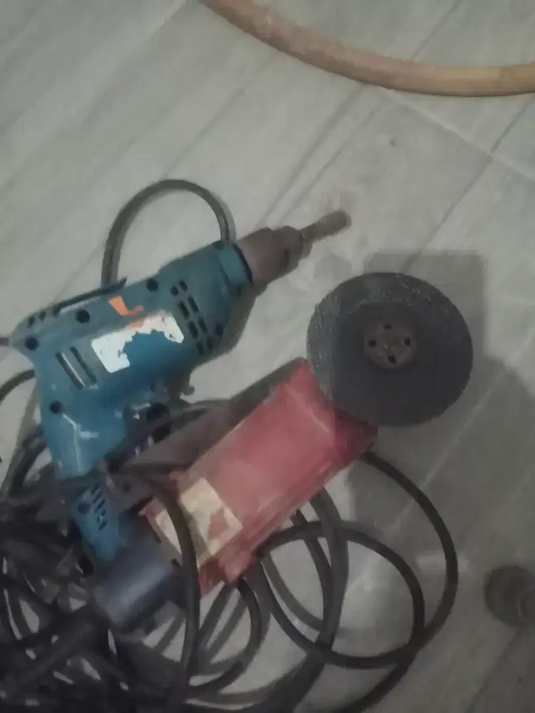 Di jual bor dan gurinda 4' kondisi bagus