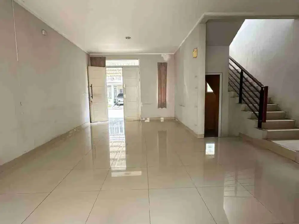 Disewakan rumah 2 lantai dekat mall summarecon bekasi