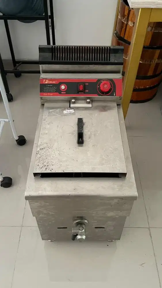 DEEP FRYER BEKAS