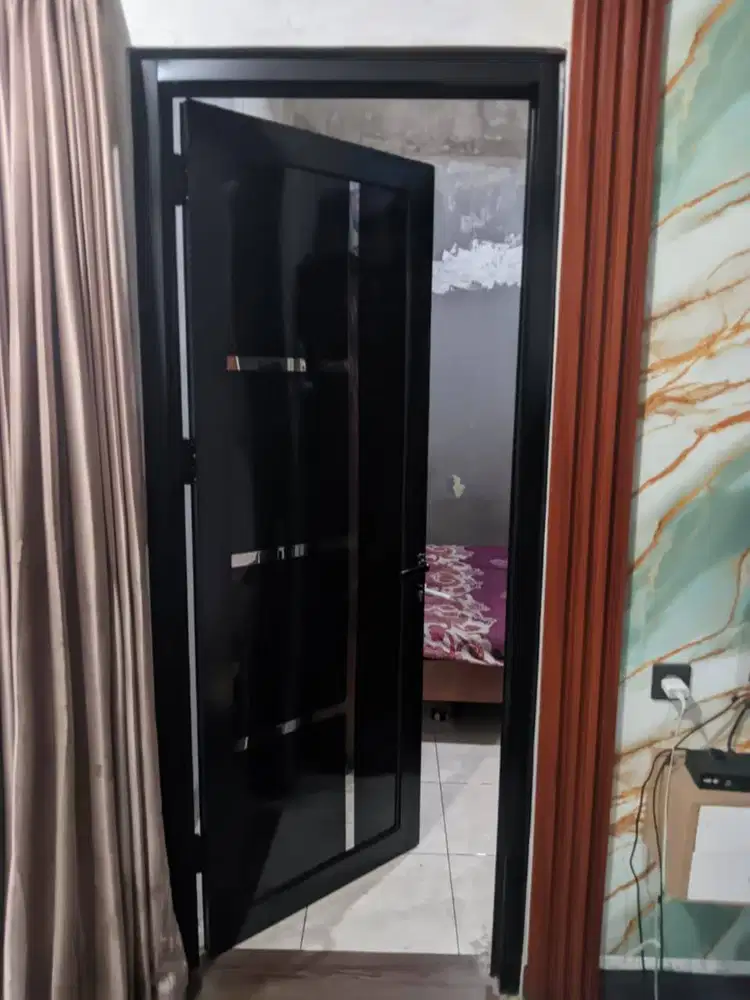 Kusen Alumunium - Pintu - Jendela