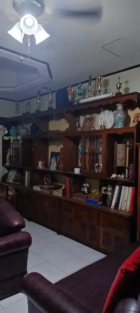 LEMARI KAYU PAJANGAN