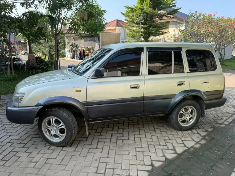 Kijang LSX tahun 1998 manual 1800cc warna silver