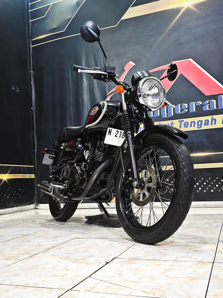 Kawasaki W175  Black Glossy Retro odo6rb mewah. Anugerah motor rungkut