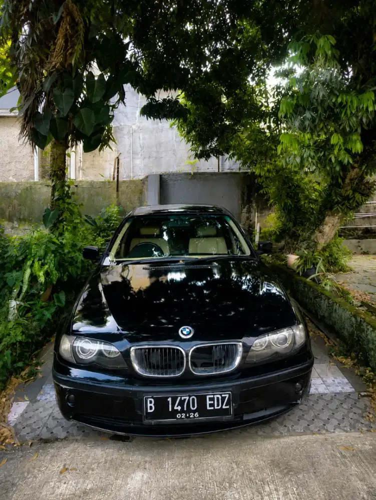 BMW E46 Special Last Edition
Black on Beige – Elegan & Terawat Bandung