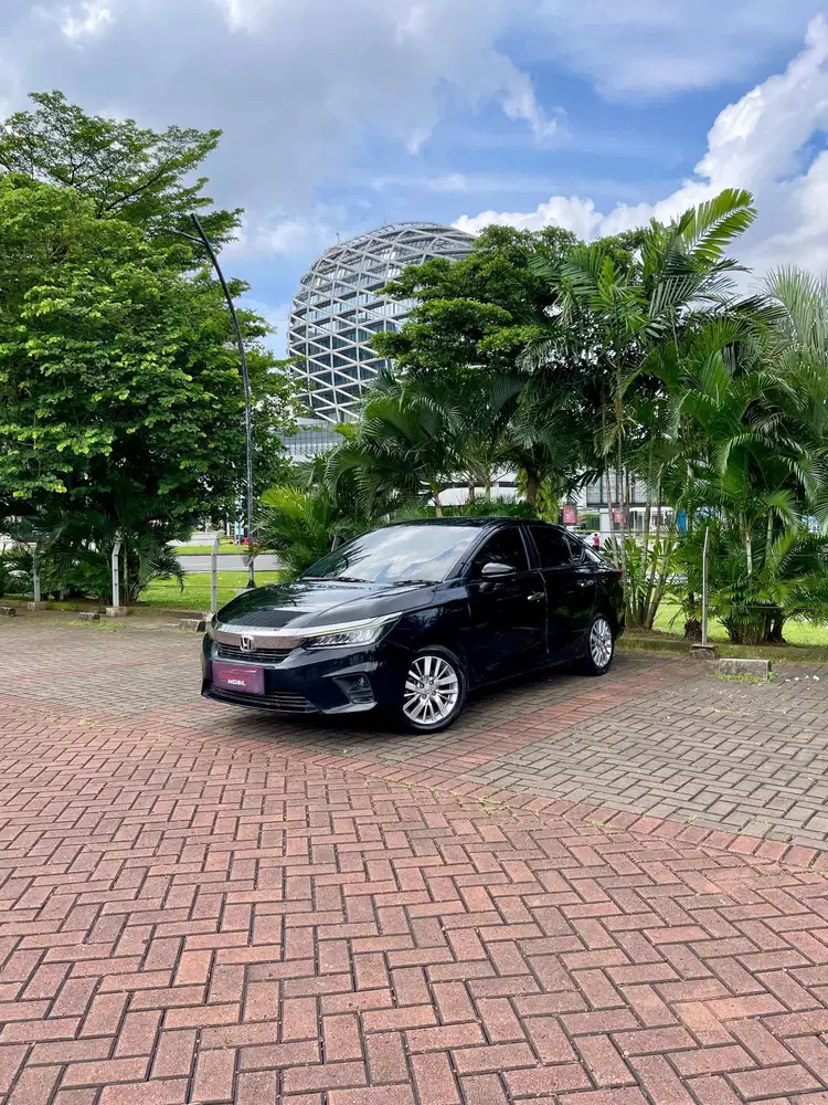 Honda City 1.5 E CVT  2022 sedan irit siap pakai
