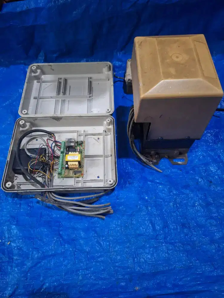Mesin Pembuka Pintu Otomatis 2800kg Automatic Sliding