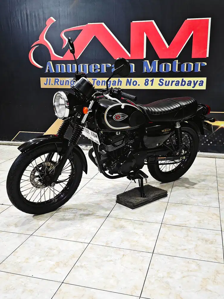 Kawasaki W175  Black Glossy Retro odo6rb mewah. Anugerah motor rungkut