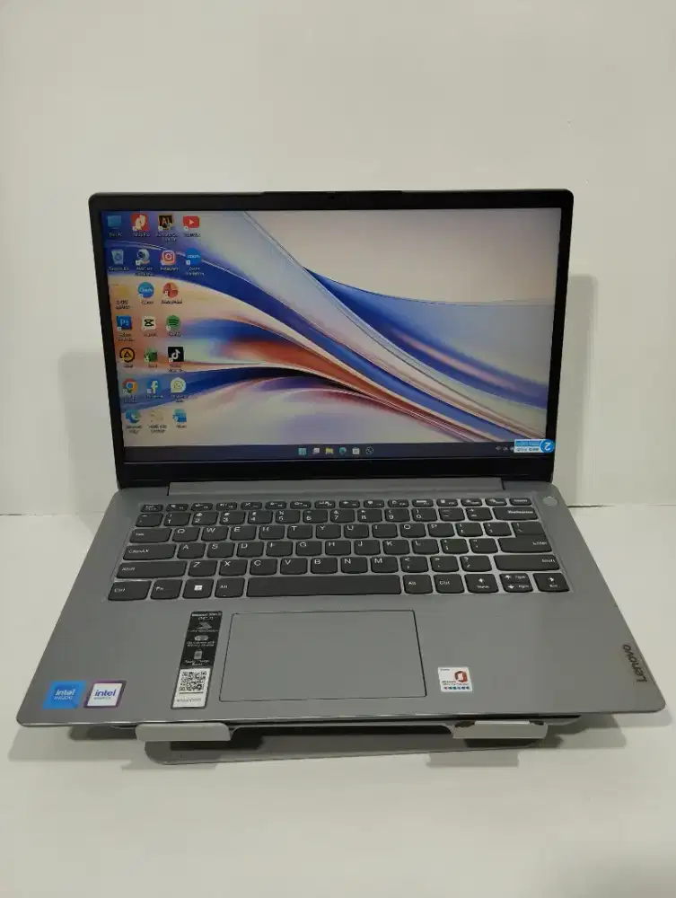 LAPTOP LENOVO ideapad 1 14IGL7