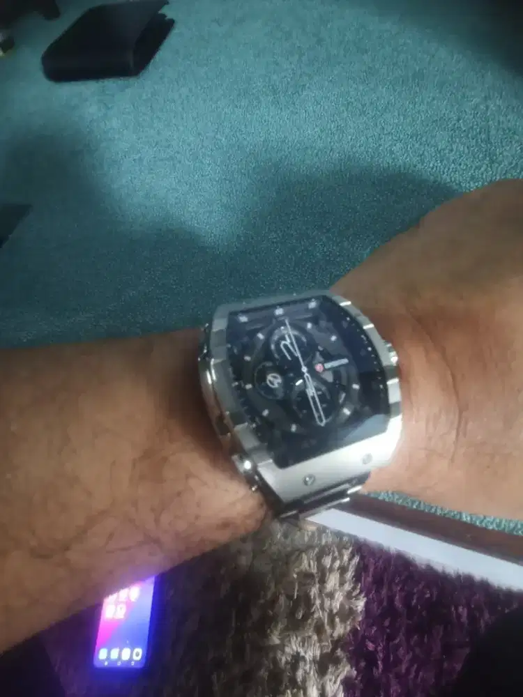 Di jual jam tangan EXP kondisi masih 99% baru 1 tahun pakai