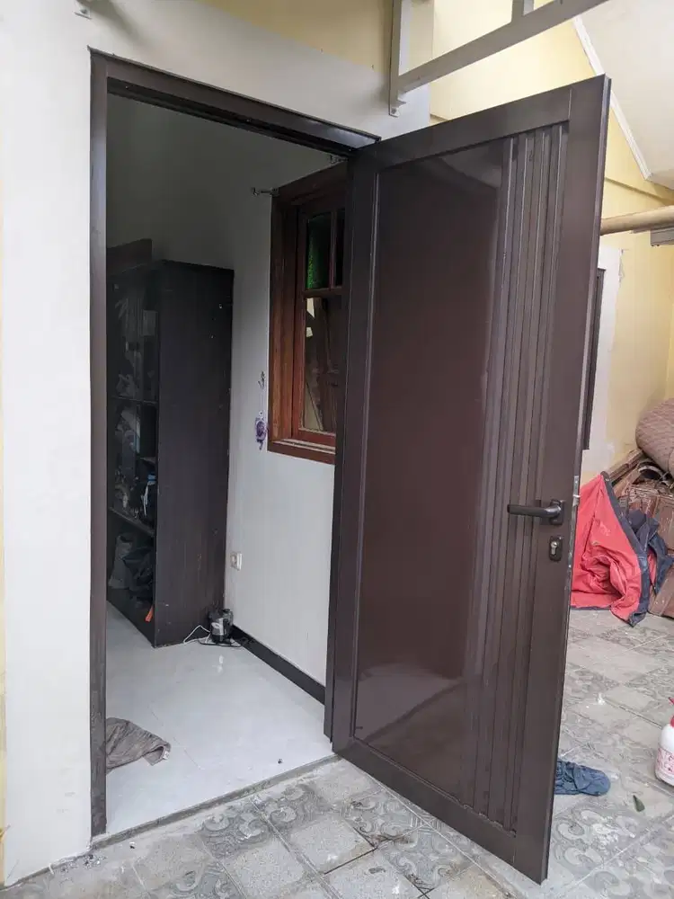 Kusen Alumunium - Pintu - Jendela
