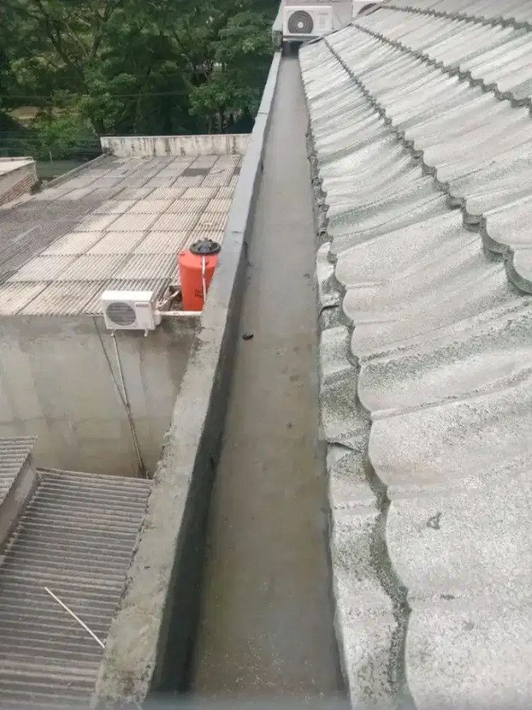 jasa renovasi atap rmh bocor .plafon