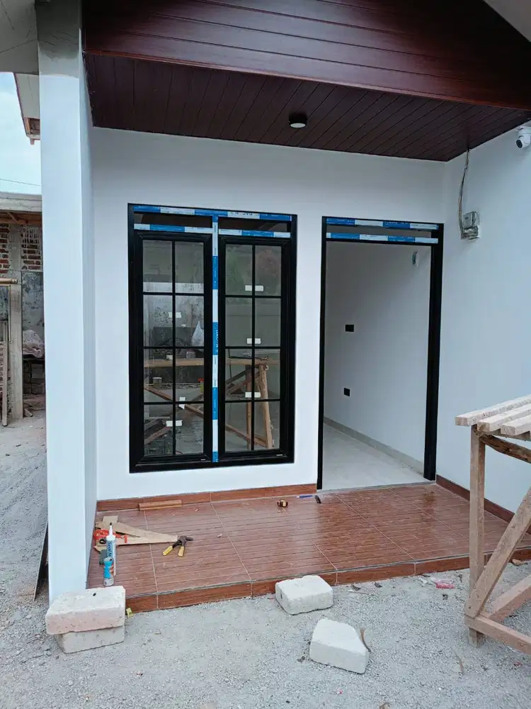 Kusen Alumunium - Pintu - Jendela