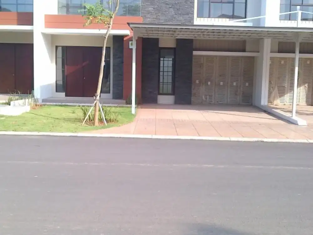 Dijual Rumah Semi Furnished Termurah di Green Lake City Cluster East Asia 10X20 (W095)