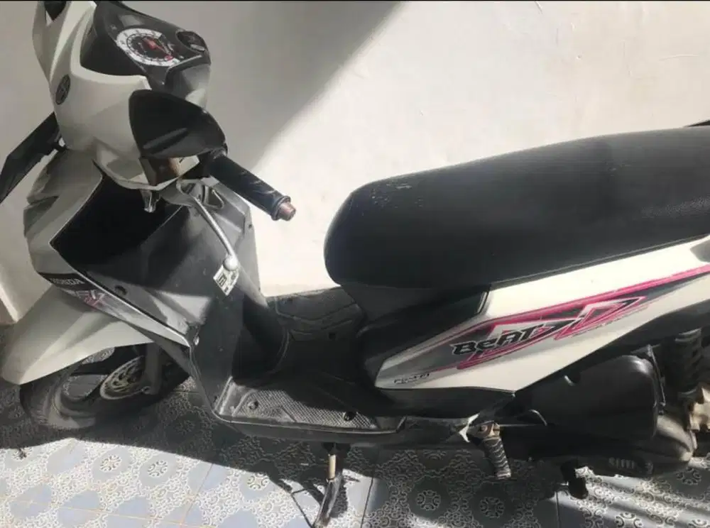 HONDA BEAT 2013 PEMAKAIAN PRIBADI - 8 JUTA NEGO  (PAJAK MATI)