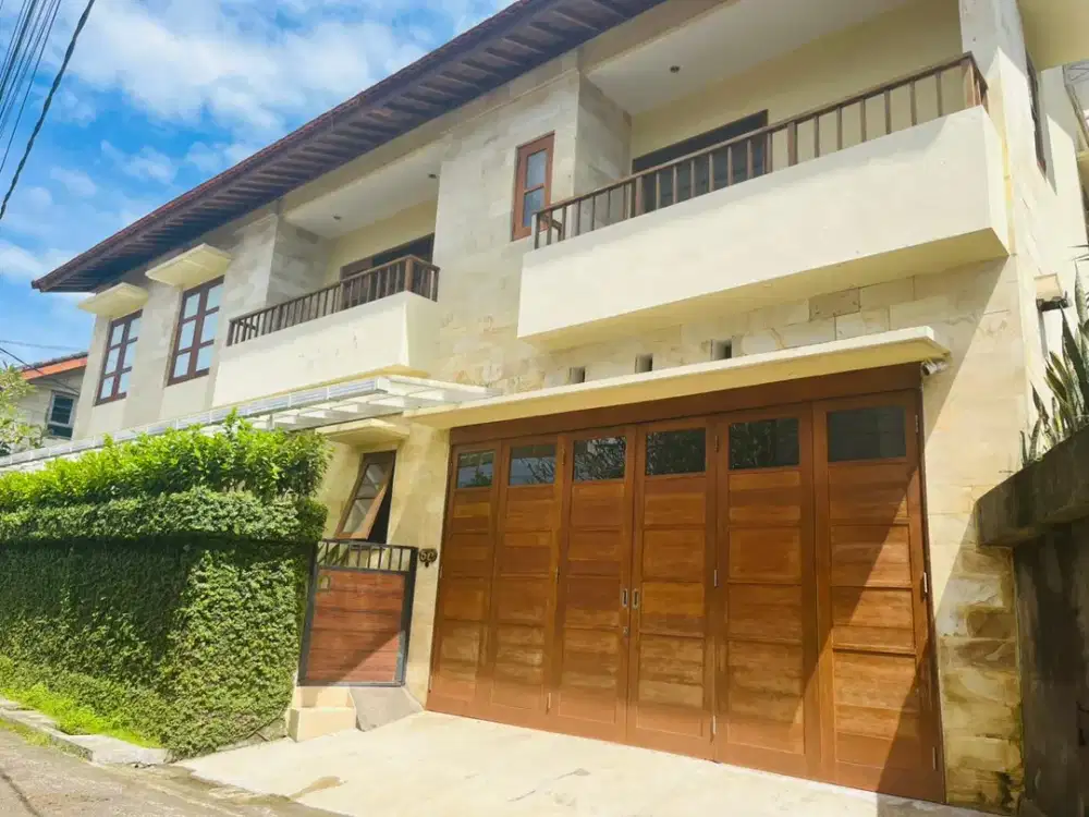 DROP PRICE FOR SALE BEAUTIFUL 4 BEDROOM HOME IN PURI GADING, JIMBARAN