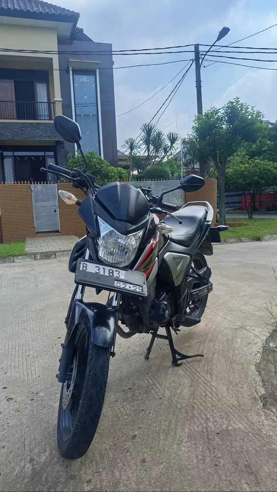 MegaPro 150cc 2014 Kondisi Terawat Mesin Ori Bonus Holder HP