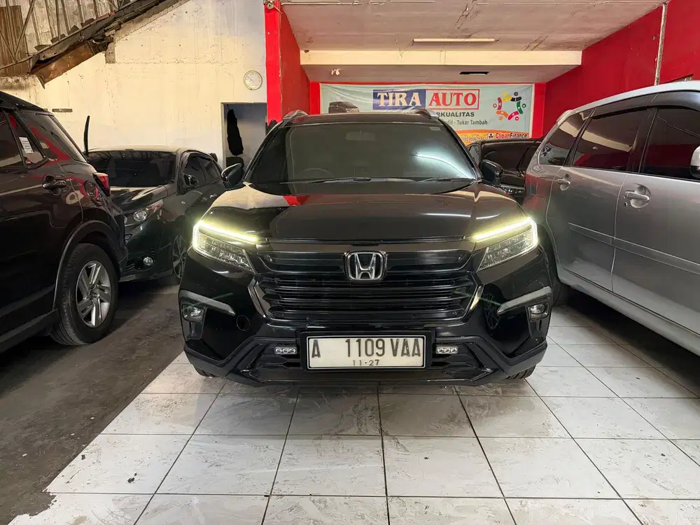 Honda BRV Prestige CVT AT MATIC Hitam 2022 km70rban kondisi istimewa