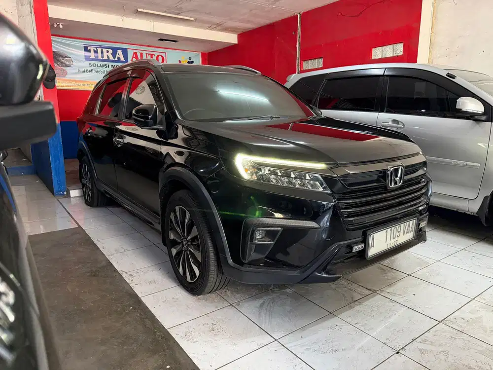 Honda BRV Prestige CVT AT MATIC 2022 Hitam kondisi bebas tabrak banjir