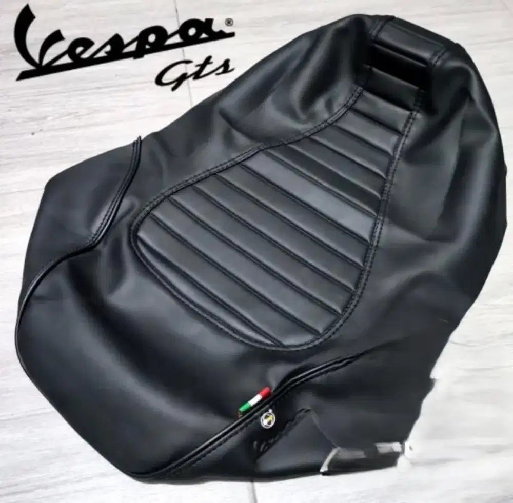 Jok kulit vespa gts