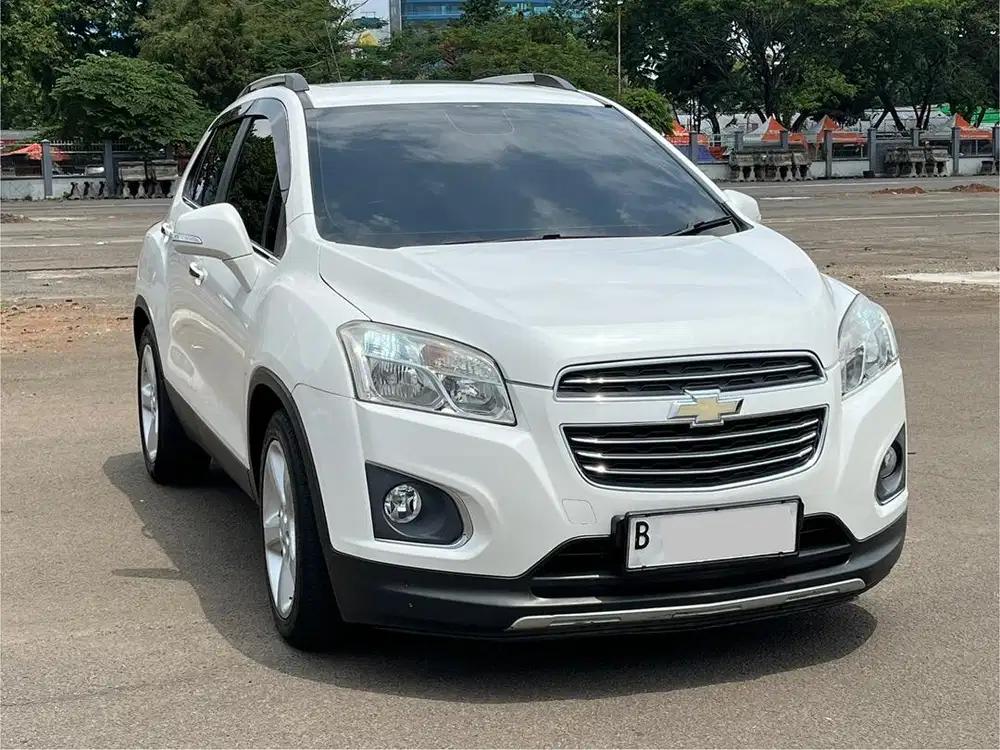 TERMURAHH!! CHEVROLET TRAX 1.4 TURBO LTZ AT PUTIH 2016