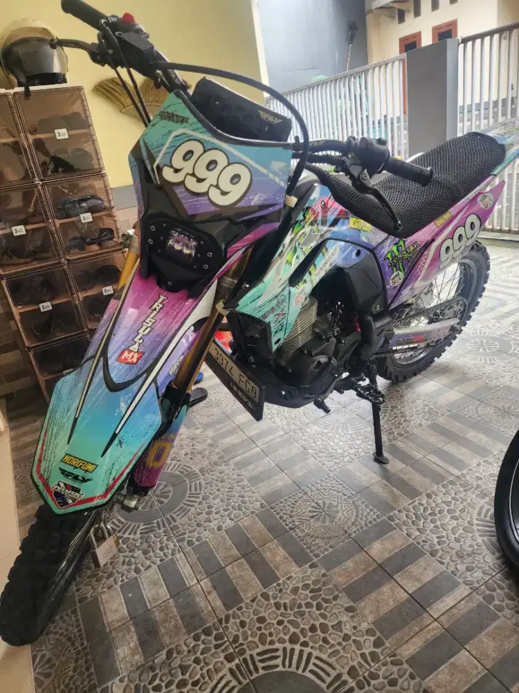 DI JUAL HONDA CRF TH 2021 JARANG PAKE KM RENDAH