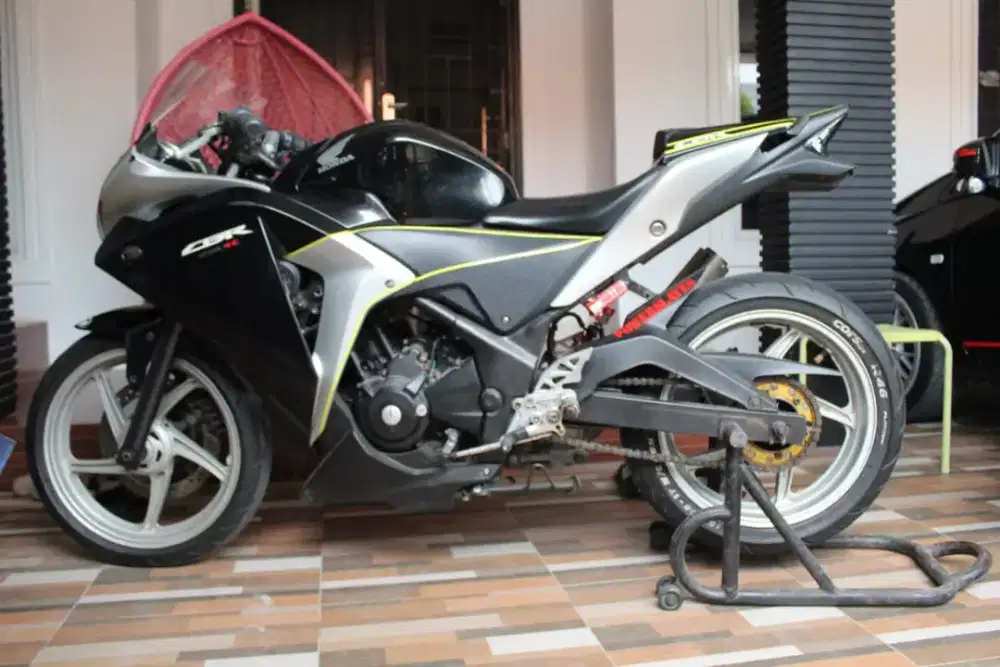 Cbr 250cc 2011 jarang di pakai