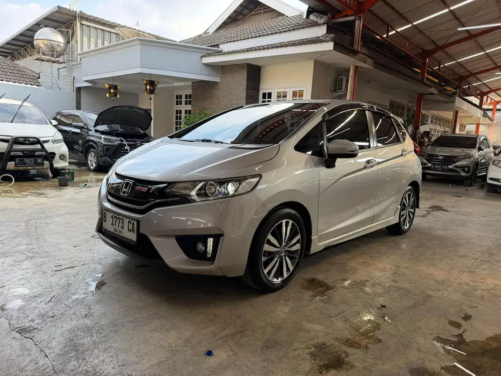 Honda Jazz RS CVT AT MATIC 2014 Silver kondisi top km90rban