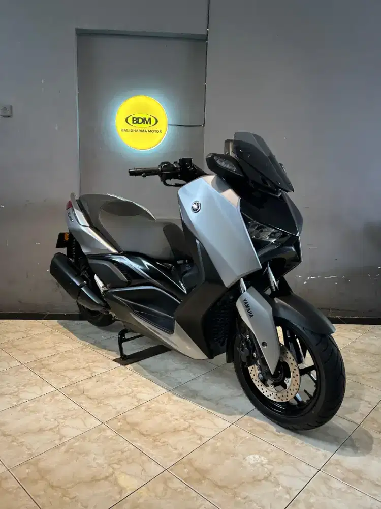 DP 12,8 JT/ BUNGA MENURUN 2% / YAMAHA XMAX 250 TAHUN 2025