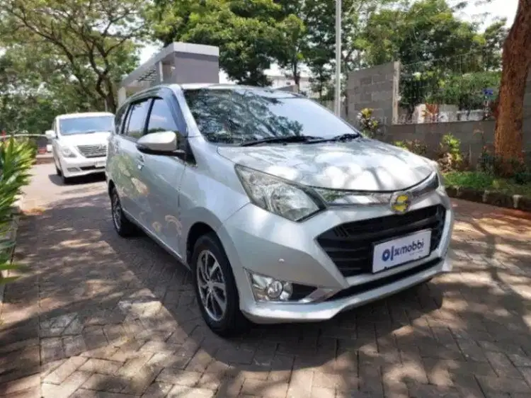 DP MURAH Daihatsu Sigra 1.2 R Deluxe Bensin-MT 2016 Abu CKIZB