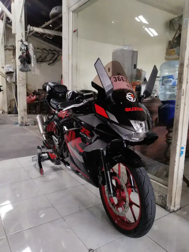 DP 3,5 JT/ BUNGA MENURUN 2%/ SUZUKI GSX TAHUN 2019